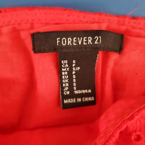 Forever 21 Red off the shoulder puff crop top - Picture 3 of 3